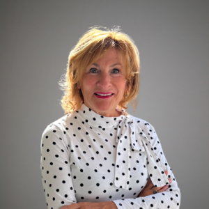 Lois Kelly